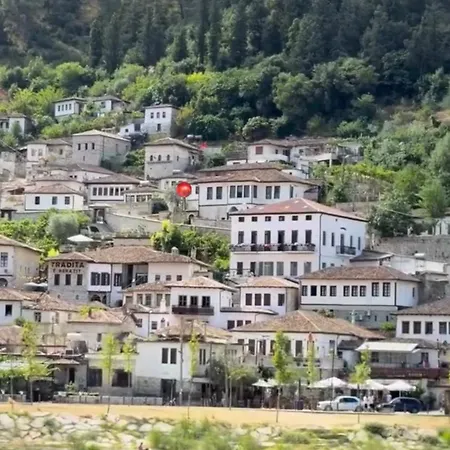 Casa Delle Ortensie * ベラト